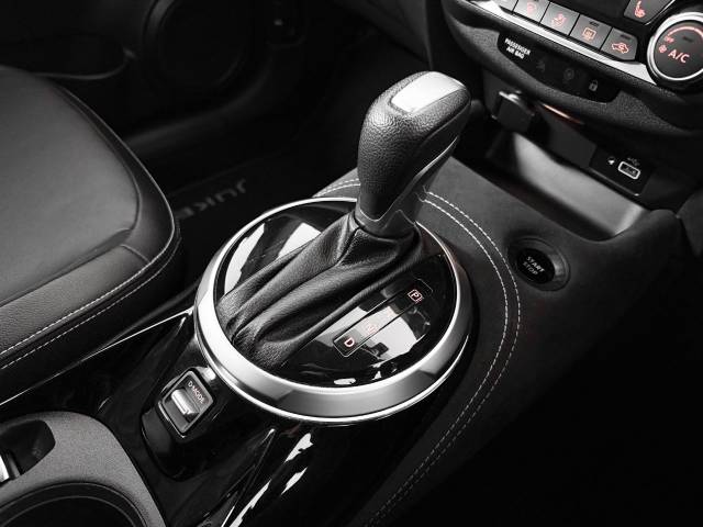 2022 Nissan Juke 1.6 Hybrid Tekna+ 5dr Auto
