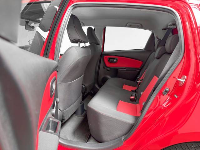 2015 Toyota Yaris 1.33 VVT-i Sport 5dr