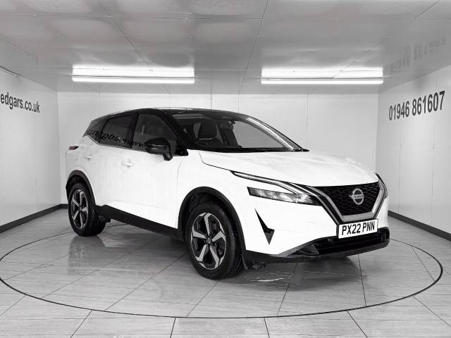 Nissan Qashqai 1.3 DiG-T MH N-Connecta 5dr Hatchback Petrol White