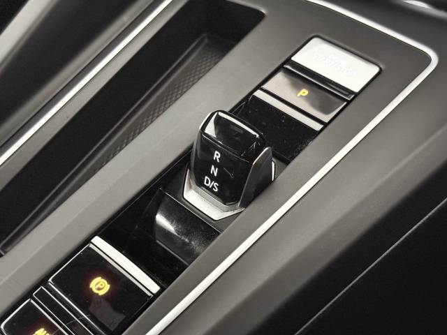 2022 Volkswagen Golf 2.0 TSI 320 R 4Motion 5dr DSG