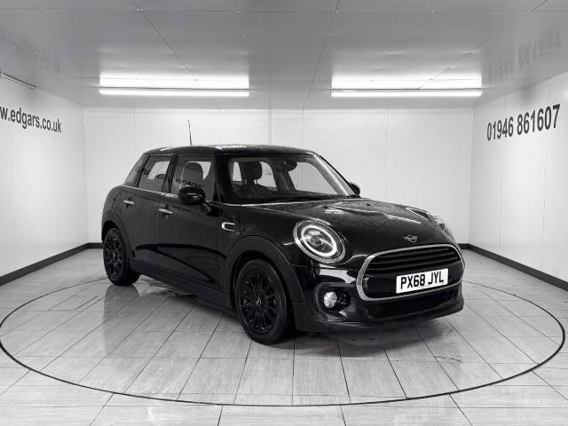 Mini Hatchback 1.5 Cooper II 5dr Hatchback Petrol Black