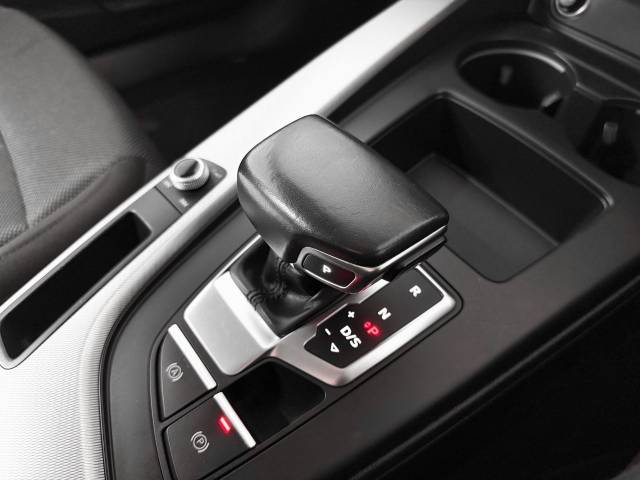 2022 Audi A4 2.0 35 TFSI Technik 4dr S Tronic