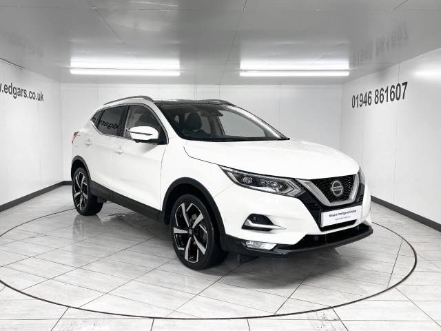 Nissan Qashqai 1.3 DiG-T Tekna 5dr Hatchback Petrol White