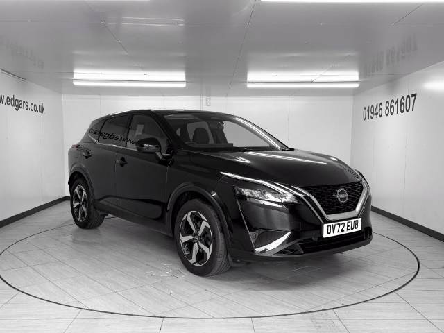 Nissan Qashqai 1.3 DiG-T MH N-Connecta 5dr Hatchback Petrol Black