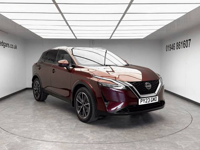 Nissan Qashqai 1.3 DiG-T MH Tekna 5dr Hatchback Petrol Red