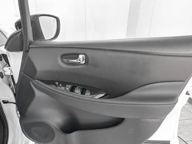 2022 Nissan Leaf 0.0 110kW N-Connecta 39kWh 5dr Auto