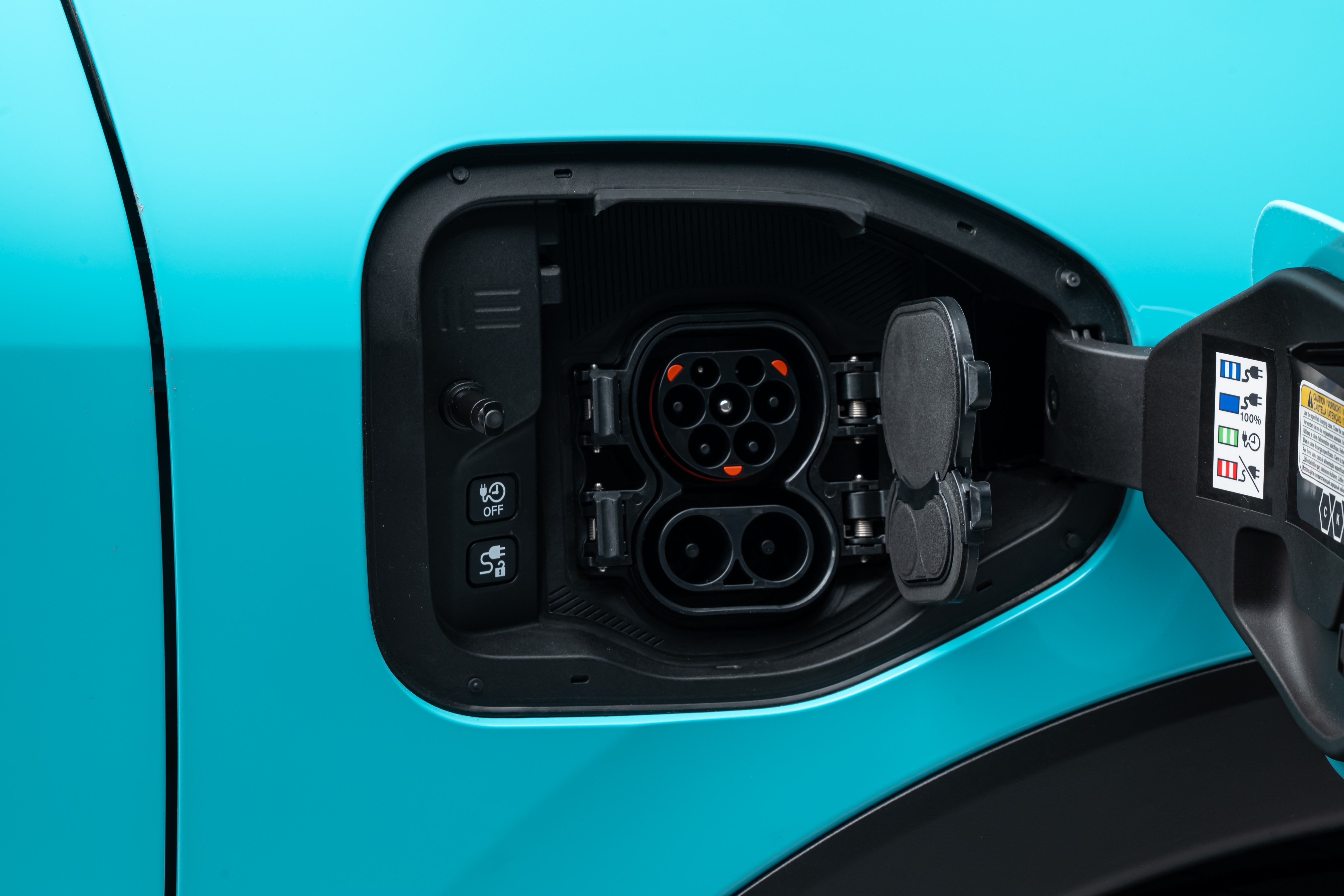 An icon reimagined: The Nissan LEAF returns
