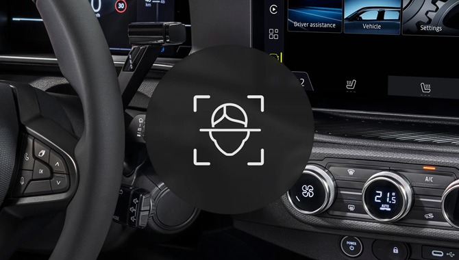 Nissan Pixo - Interior
